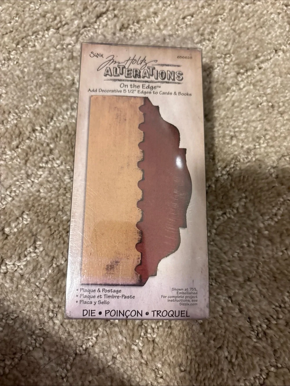 SIZZIX TIM HOLTZ ON THE DECORATIVE EDGE ALTERATIONS DIE # 656628 PLAQUE POSTAGE
